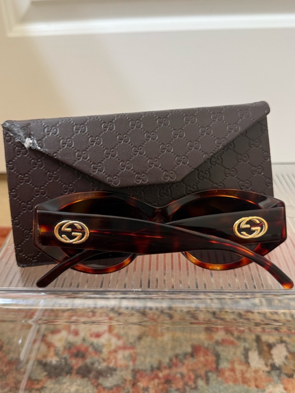 Rare Vintage Gucci x Tom Ford Brown Cat-Eye Sunglasses with Gold Logo With Case